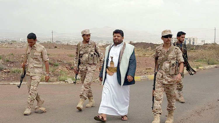 الحوثي يرعى صلحاً قبلياً لإنهاء قضية قتل بين آل القوبري وآل أبو صريمة
